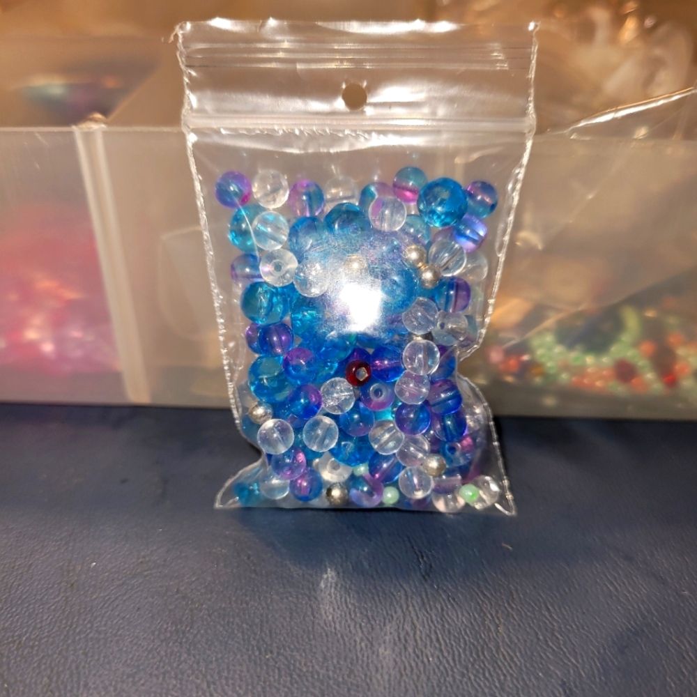 Blue/purple/Clear beads
